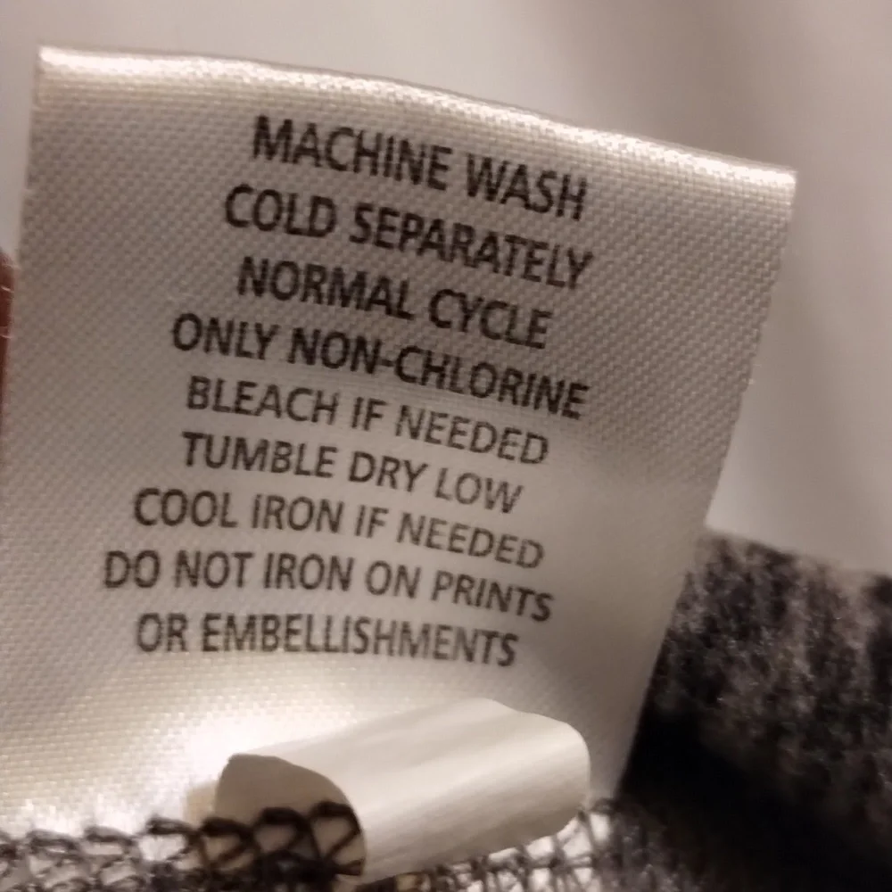 NFL Women's Gray Team Apparel. In Excelent Conditions!!! - Picture 13 of 14